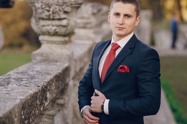 rich men looking for women